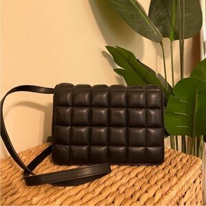 H&M black padded bubble crossbody purse